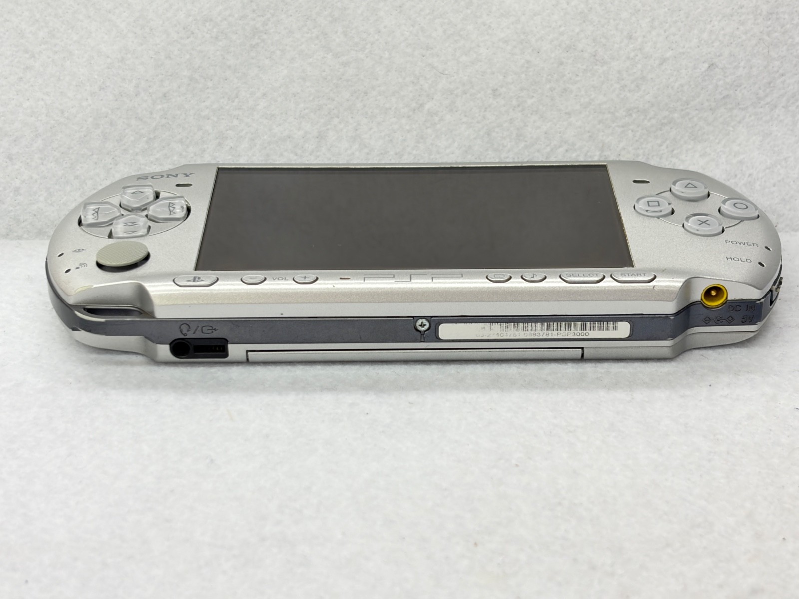 TESTED SONY PSP 3000 Mythic SILVER Console + Charger + battery + 3 game 4GB