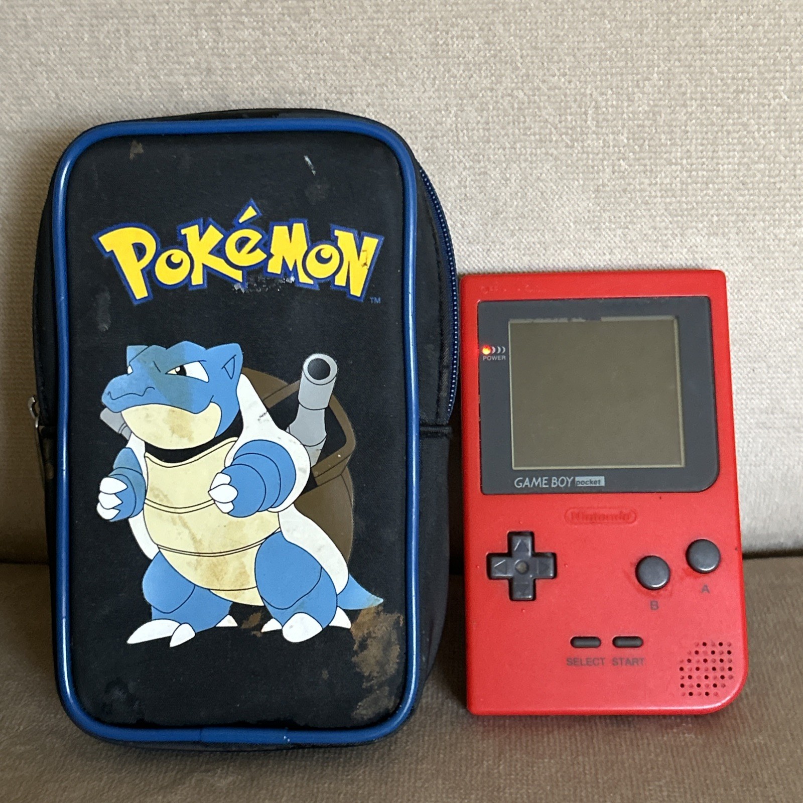 Nintendo Game Boy Pocket – Red (Turns On) AND Pokémon Blastoise case for it !!