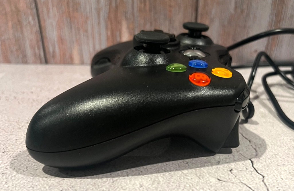 Wired Controller USB For PC Compatible With Xbox 360 / Windows 7 8 10 11 Gamepad