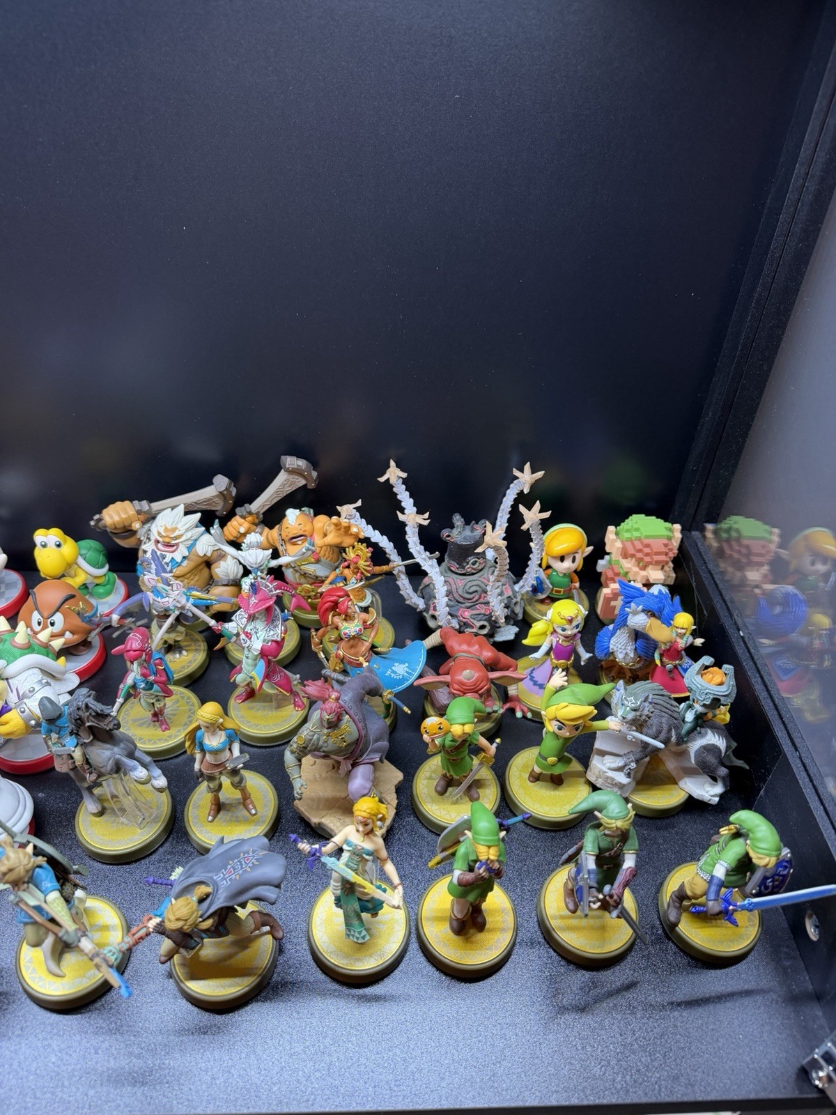 Complete The Legend of Zelda amiibo set