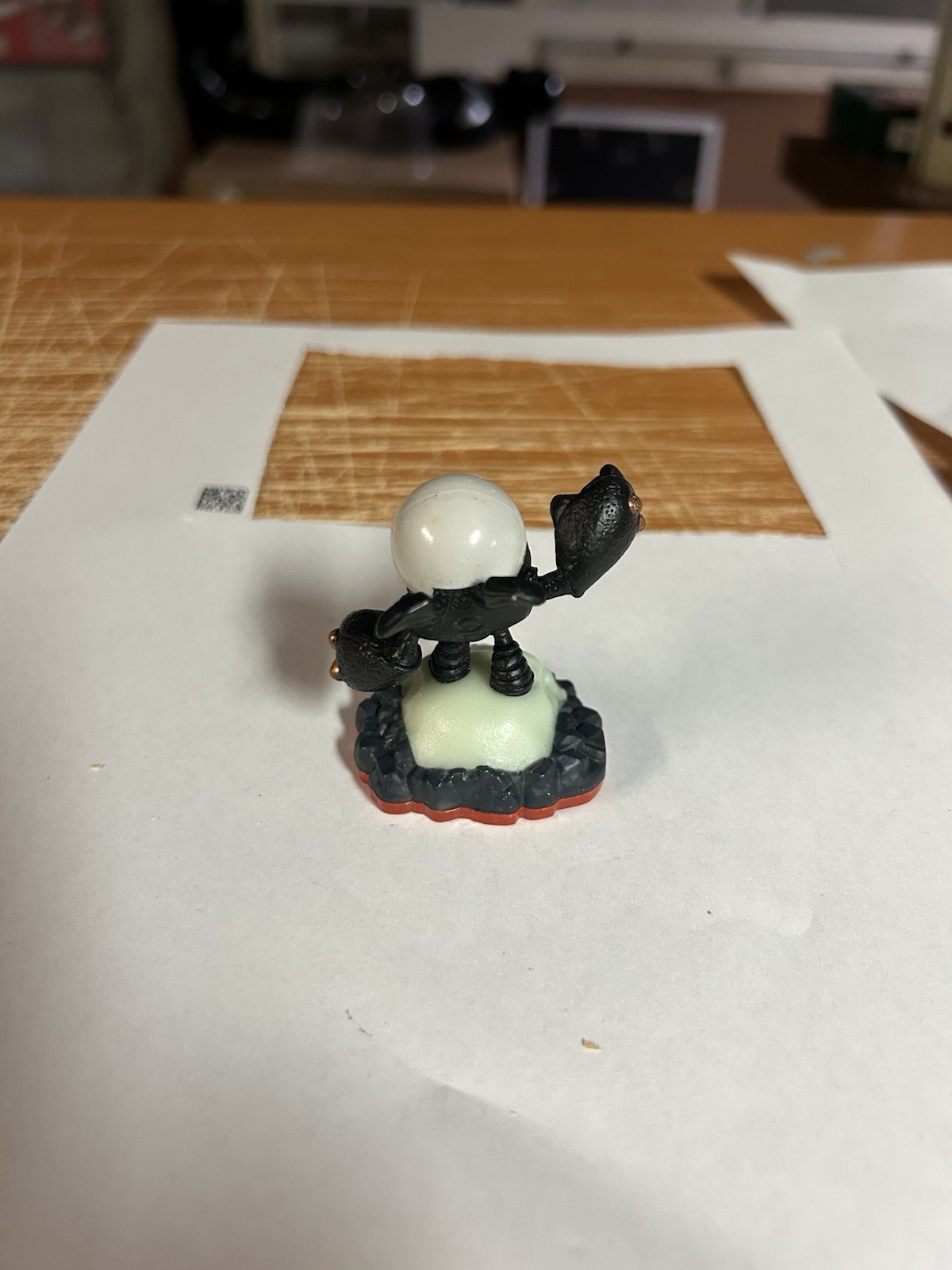 SKYLANDERS GIANTS EYE SMALL FIGURE TOYS TO LIFE SIDEKICKS MINI