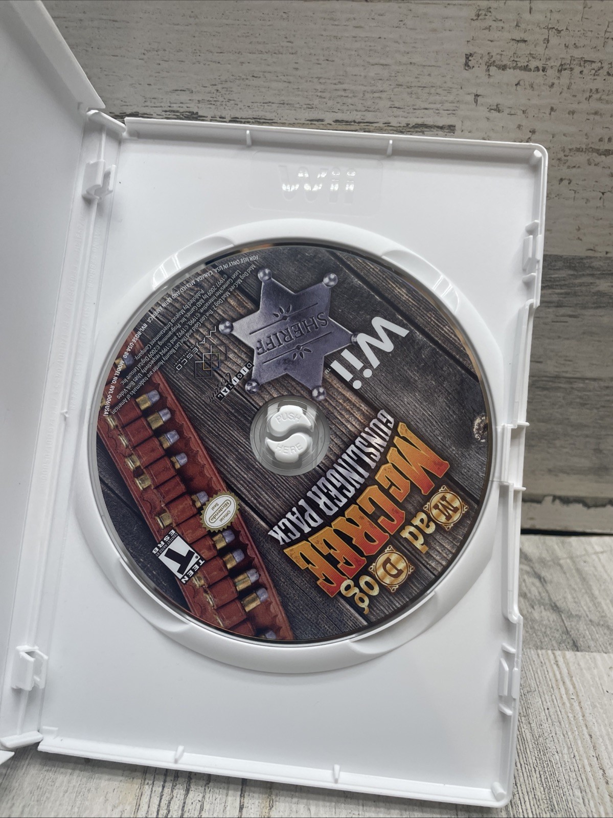 Mad Dog McCree: Gunslinger Pack (Nintendo Wii, 2009) With Manual, Works Great