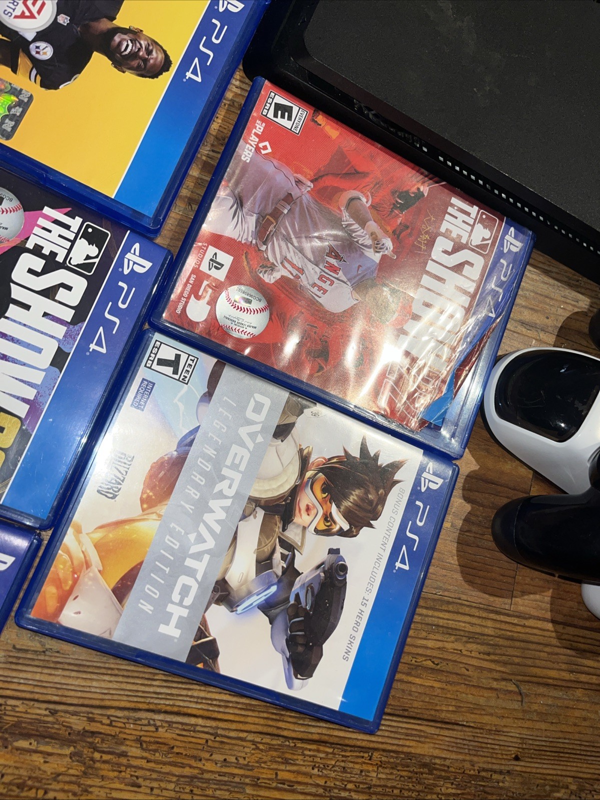 Sony PlayStation 4 Slim CUH-2115B 1TB Console Game Bundle Controllers 11.52 FW