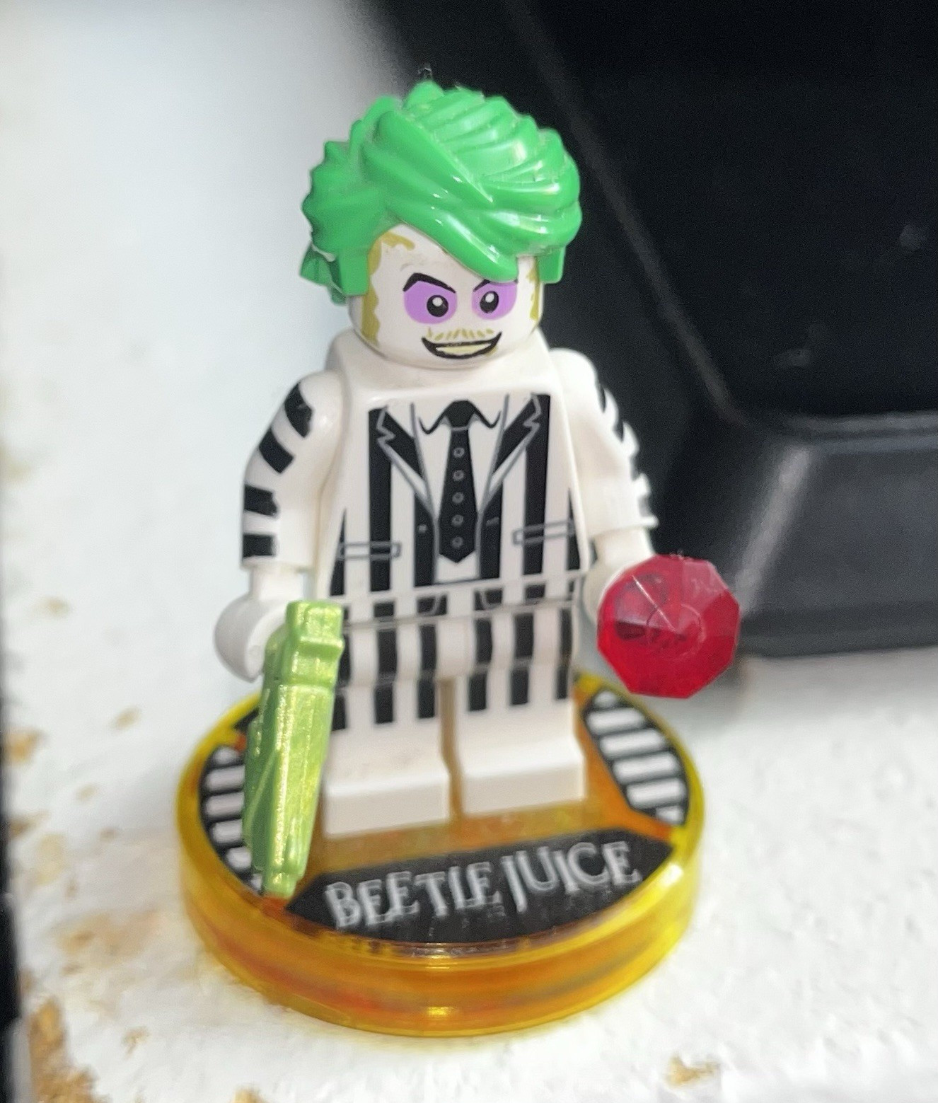 LEGO Dimensions Beetlejuice Character Figure w/ Toy Tag Disc & Base Stand 71201