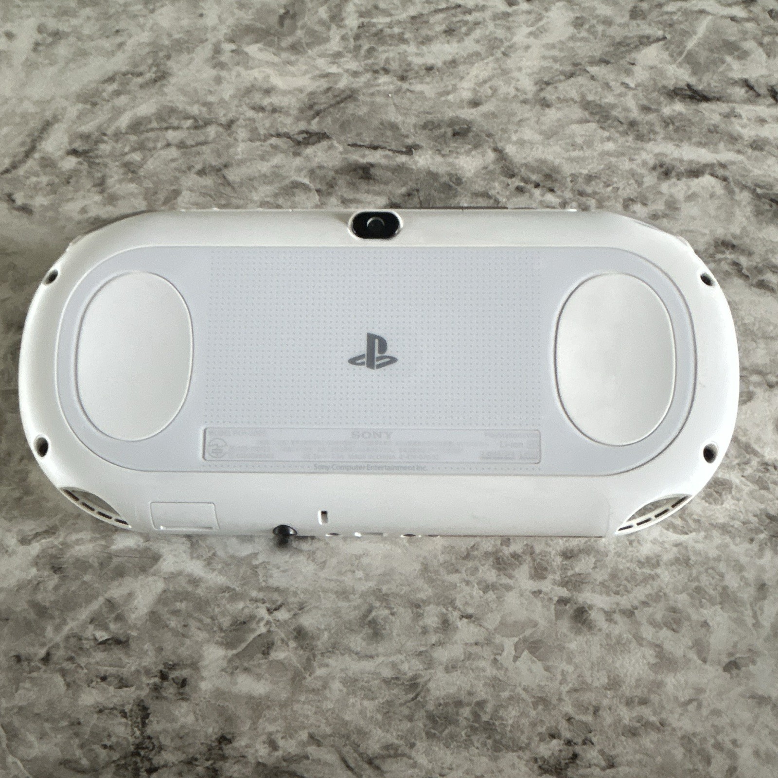 PS Vita 2000 White, Wi-Fi, 1GB, Region Free Excellent Condition
