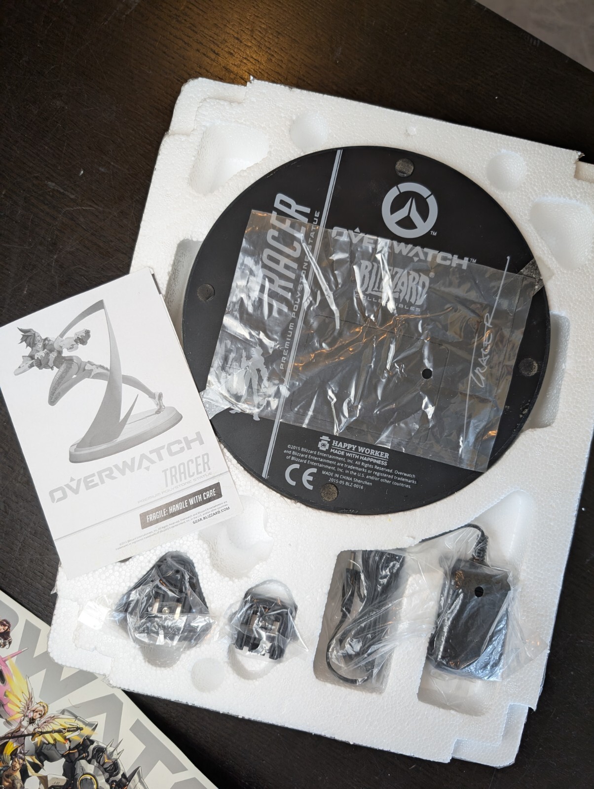 OVERWATCH TRACER Statue Lot-Blizzard Team signed Box, T-Shirt,Poster,Coins
