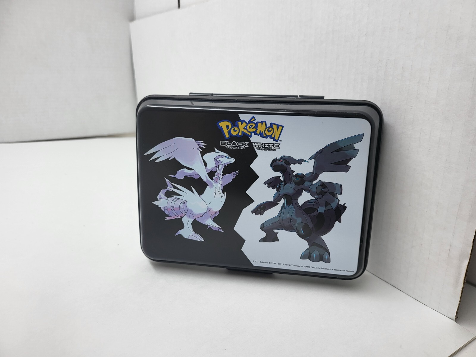 NEW MINT POKEMON BLACK /WHITE HARD SHELL TRAVEL CASE FOR 3DS/ 3DS XL NEW 3DS LL