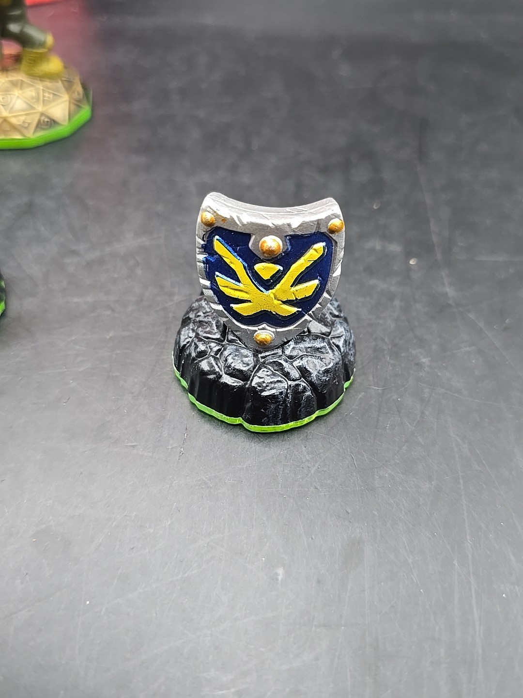 Activision Skylanders Spyro’s Adventure Voodood Anvil Rain And Sky Iron Shield
