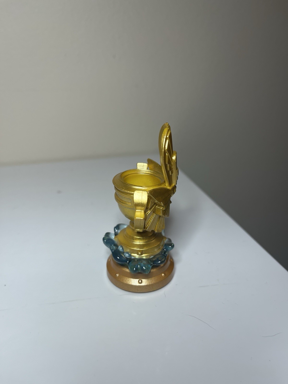 Activision Skylanders Sea Trophy Golden Trophy Character Figure
