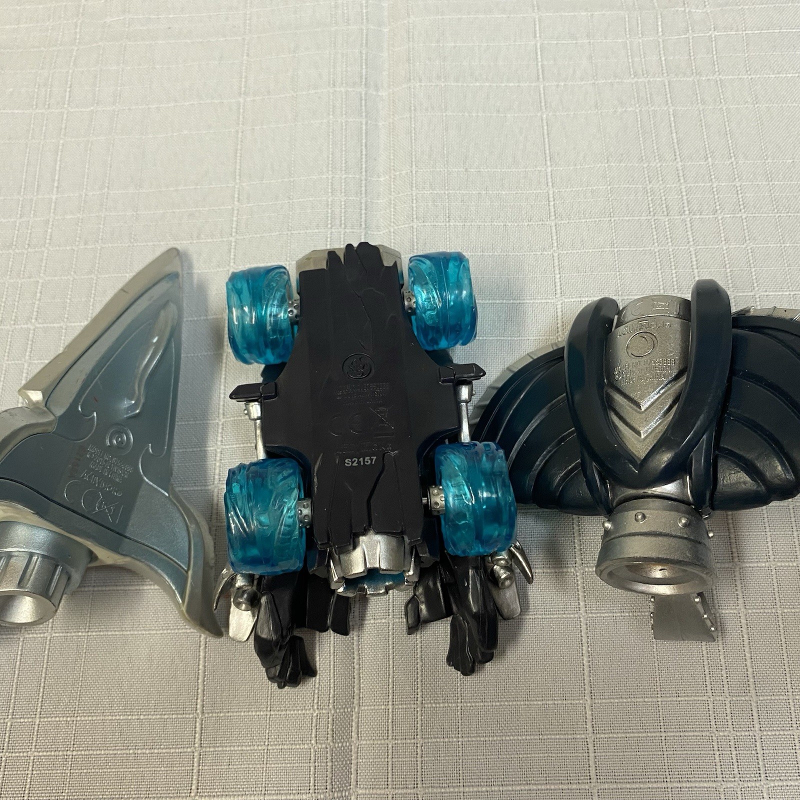 Skylander 2015 Figural Lot Of 3 With 3 Vehicles