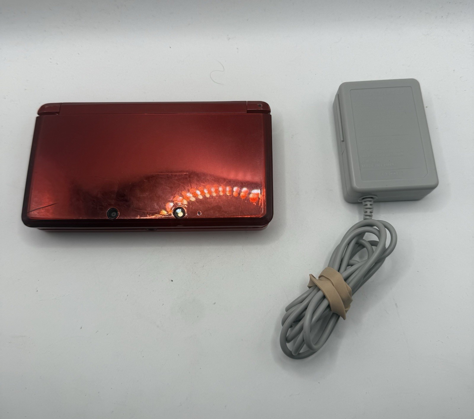 Nintendo 3DS Handheld System Flame Red CTR-001 w/ Charger TESTED