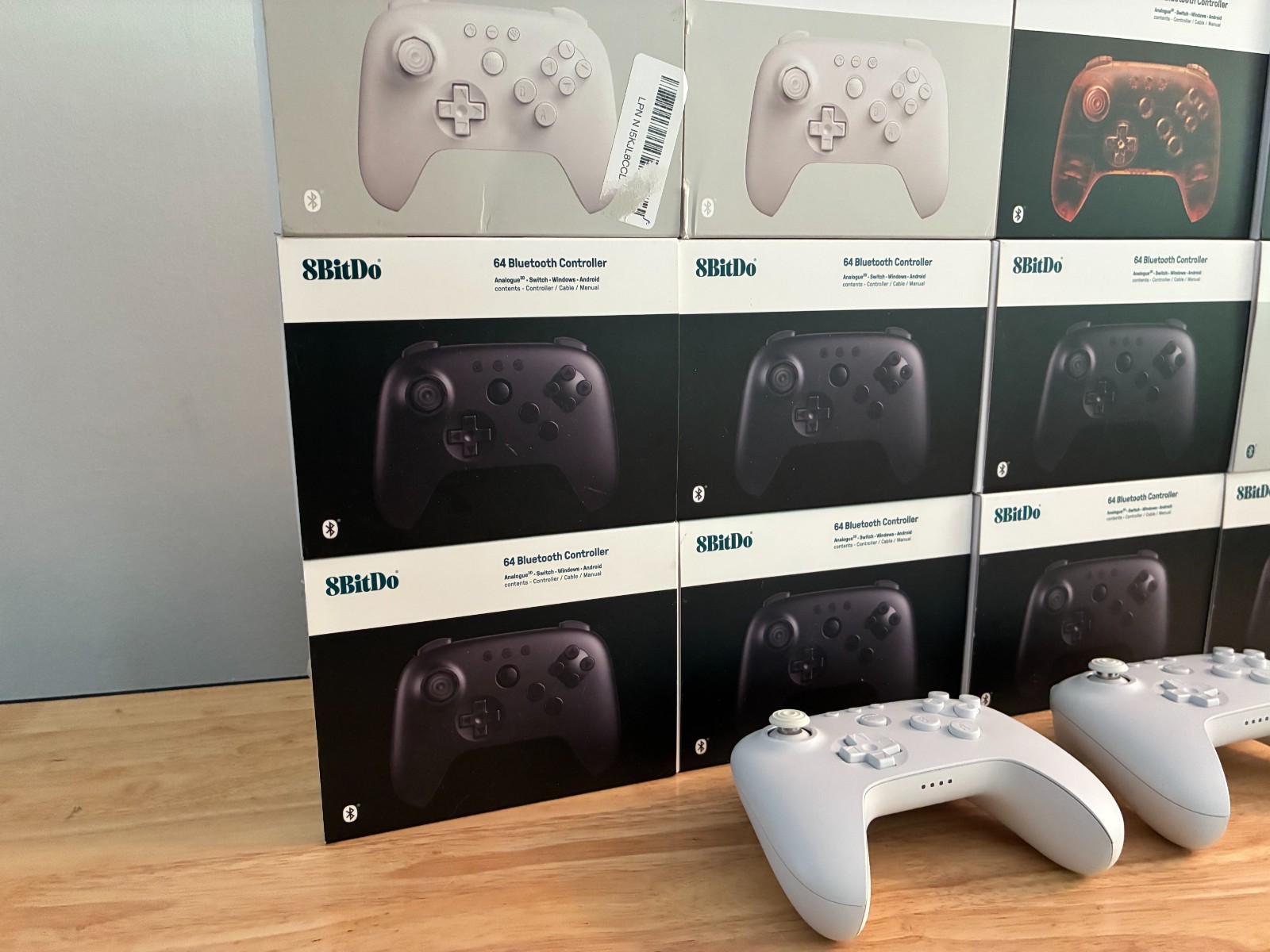 8BitDo 64 Bluetooth Wireless Controllers | Switch, Windows, Android, Analogue 3D
