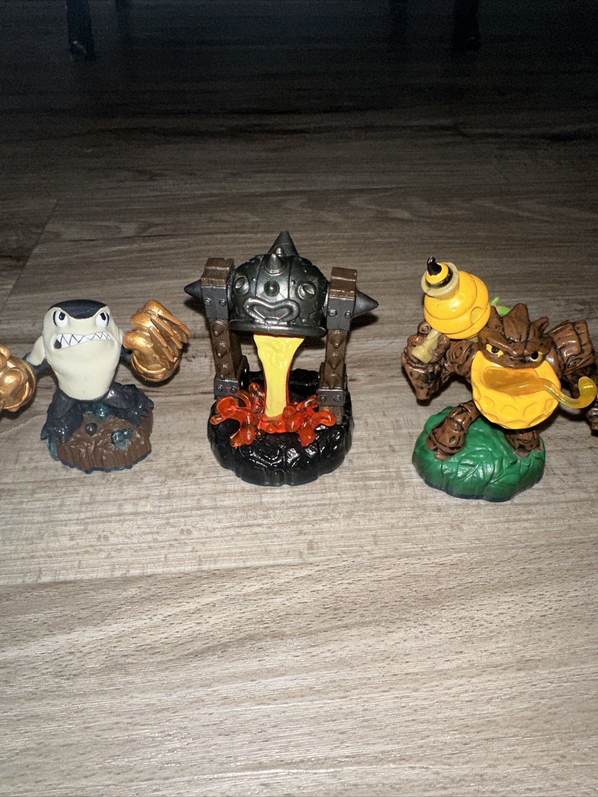 Skylanders Swap Force Fiery Forge Battle Pack Bumble Blast Knockout Terrain Lot