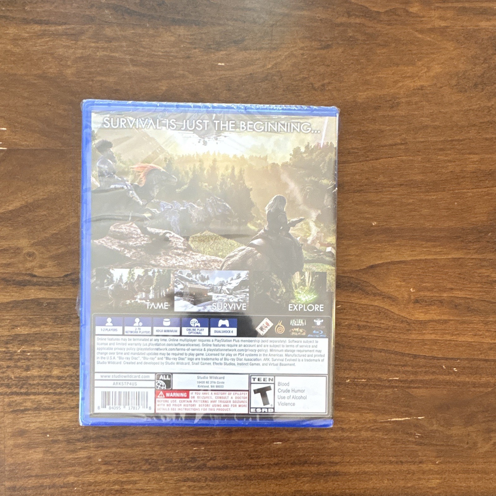 Studio Wildcard ARK: Survival Evolved PS4 2017 T Teen Online NTSC-U/C