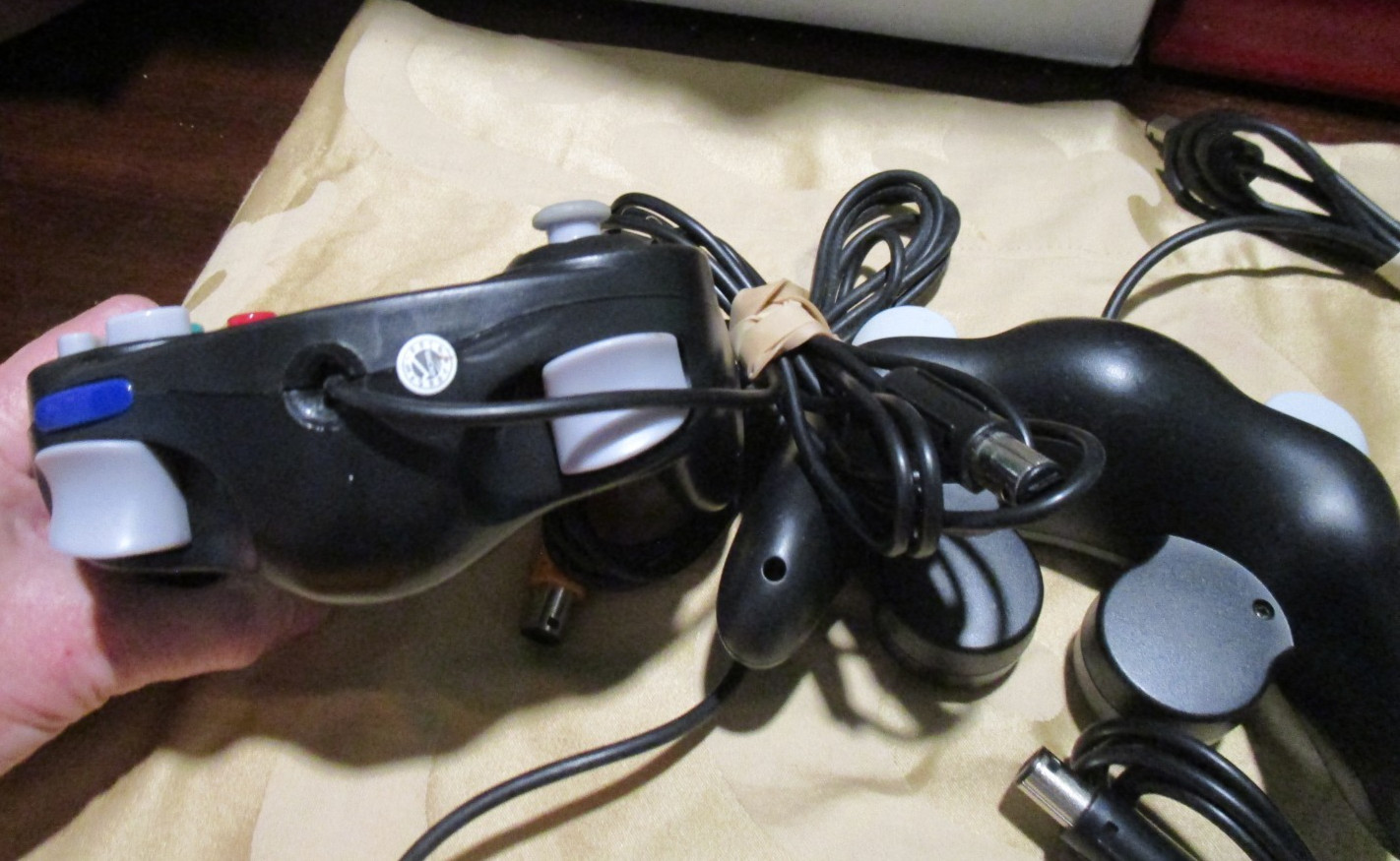 LOT 6 Unbranded Handheld Nintendo Gamecube Controllers White Black Silver Orange