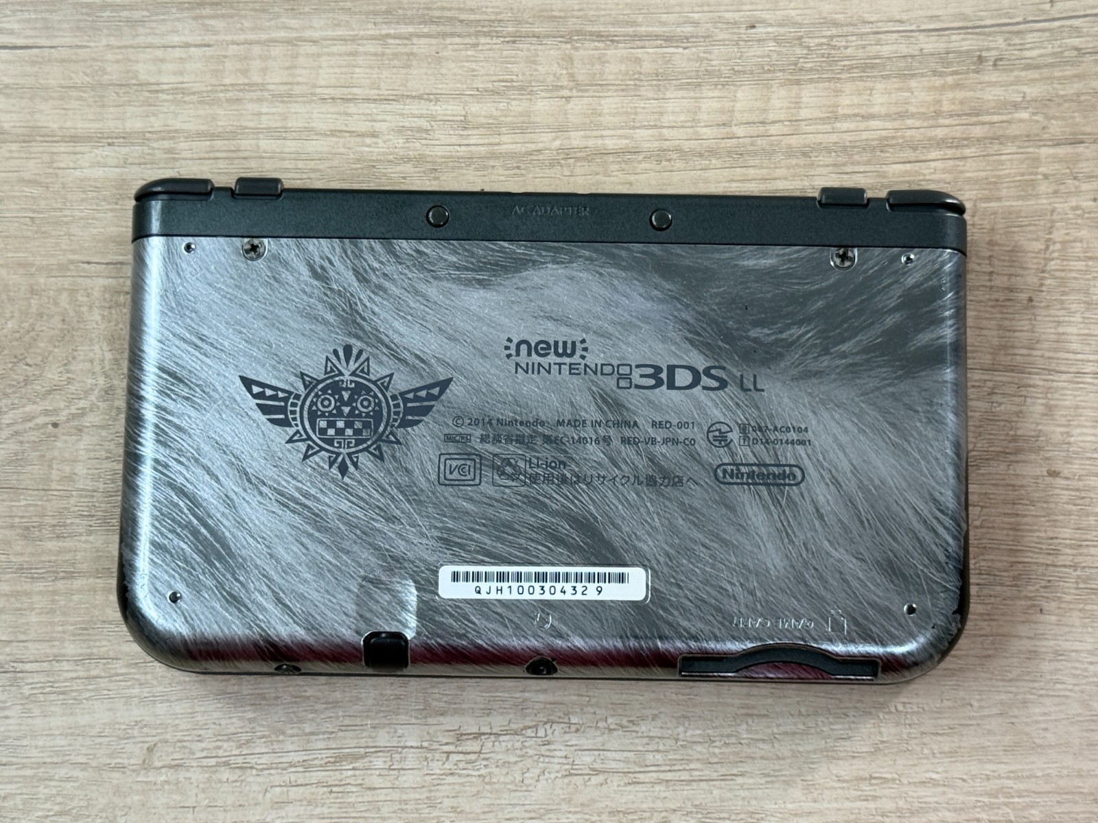 RANK B+ IPS Nintendo New 3DS XL Monster Hunter 4G Console IPS Screen TOP D7021