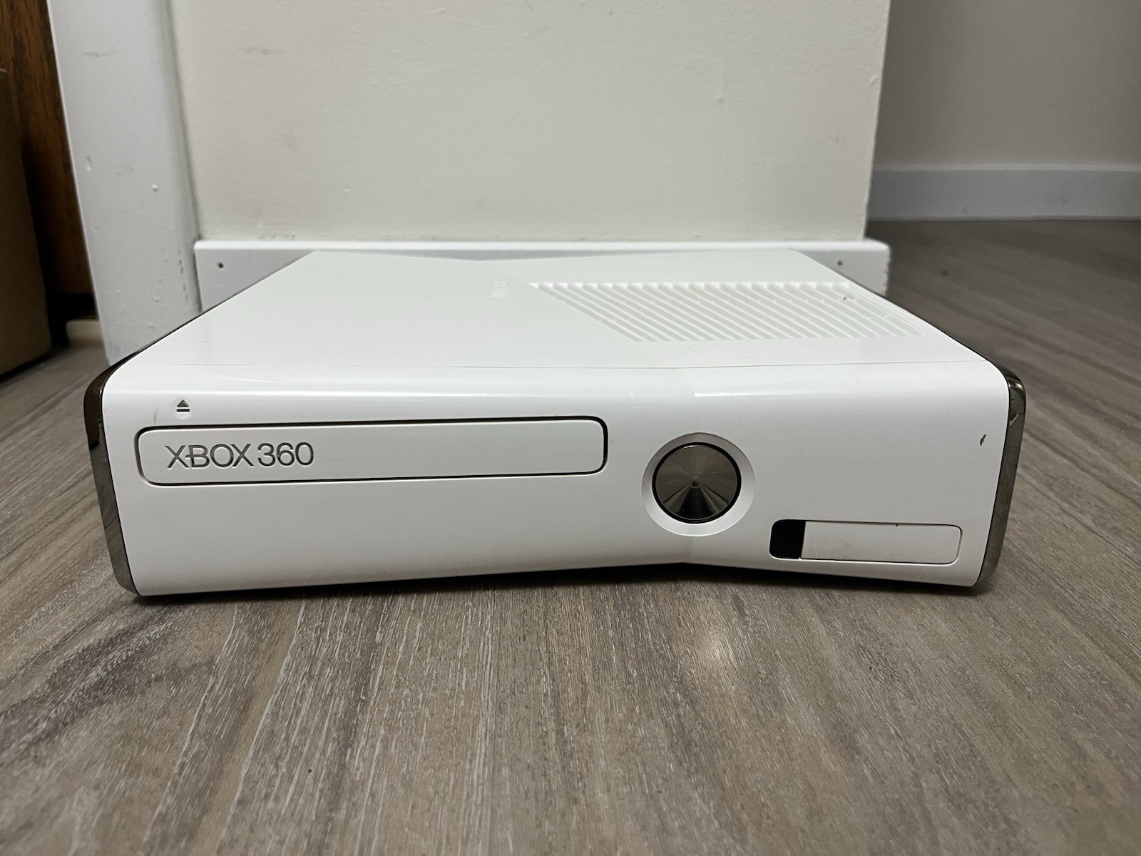 Xbox 360 Slim White Special Edition Console 120GB HDD Tested Working