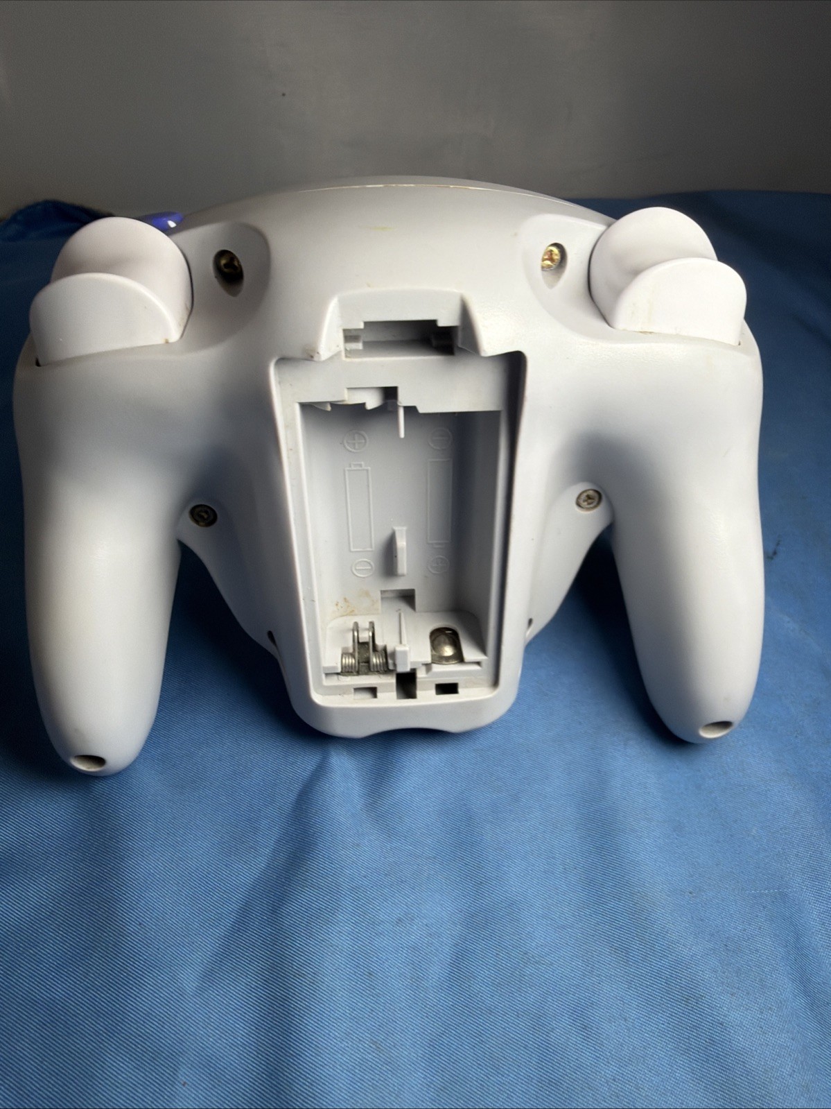 Nintendo WaveBird Wireless GameCube Controller Silver/Gray No Cover or receiver
