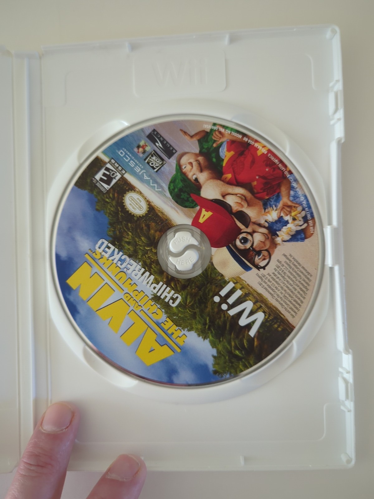 Alvin and the Chipmunks: Chipwrecked (Nintendo Wii, 2011) Missing Manual