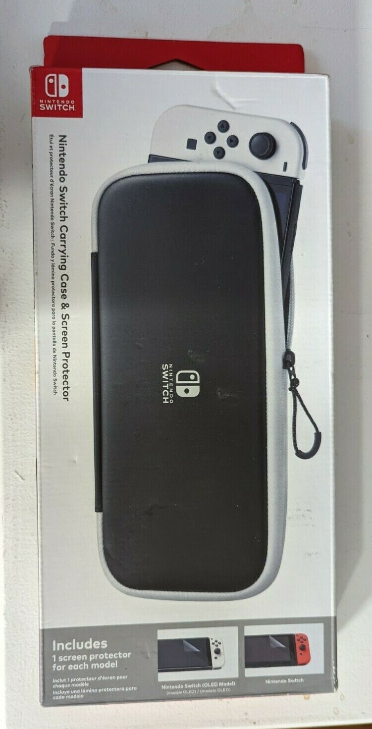 Nintendo Switch Carrying Case & Screen Protector – Black and White