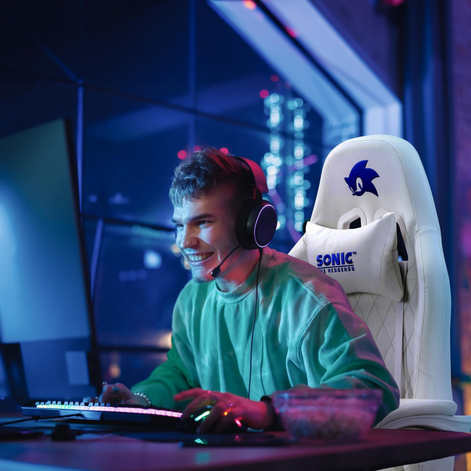 Sonic the Hedgehog – Gaming Chair, Ergonomic PU Leather, Reclining