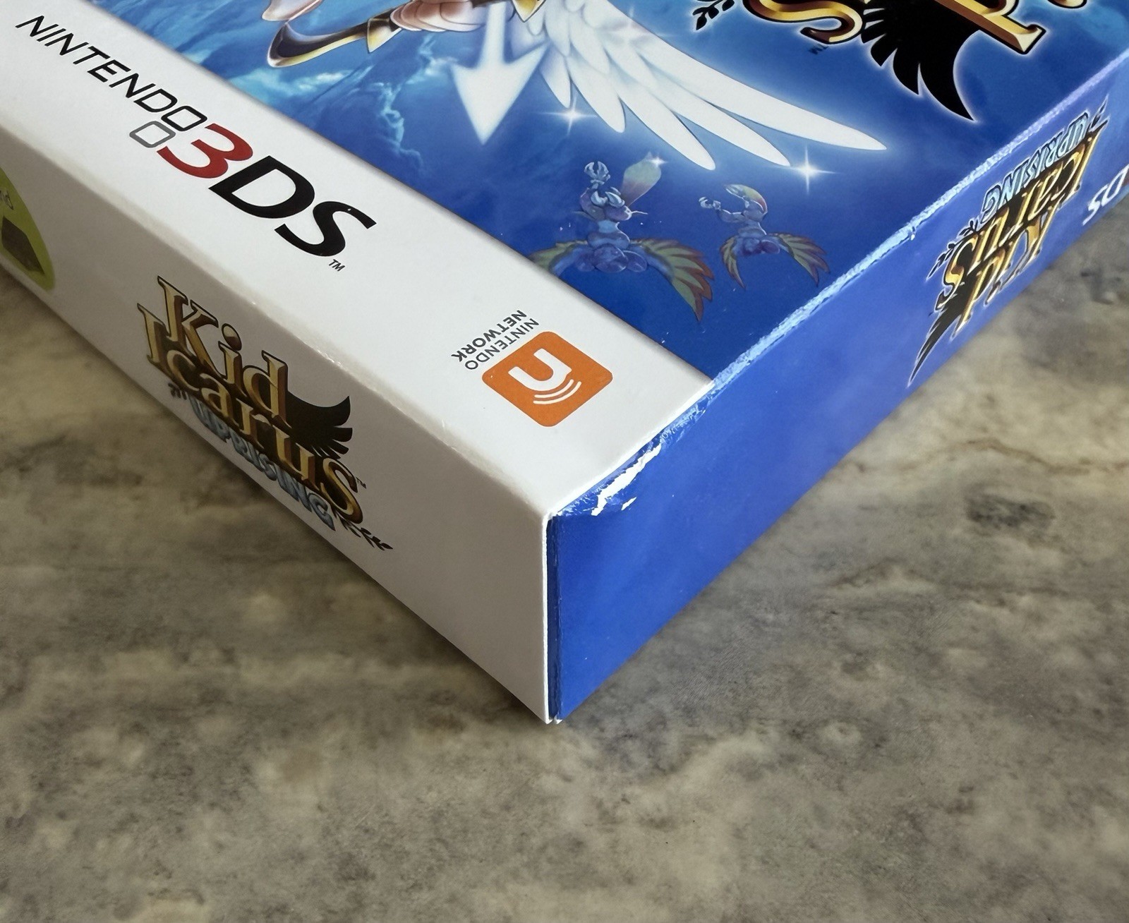 Brand New (see images) | Kid Icarus Uprising + 6 Random AR cards & 3DS Stand