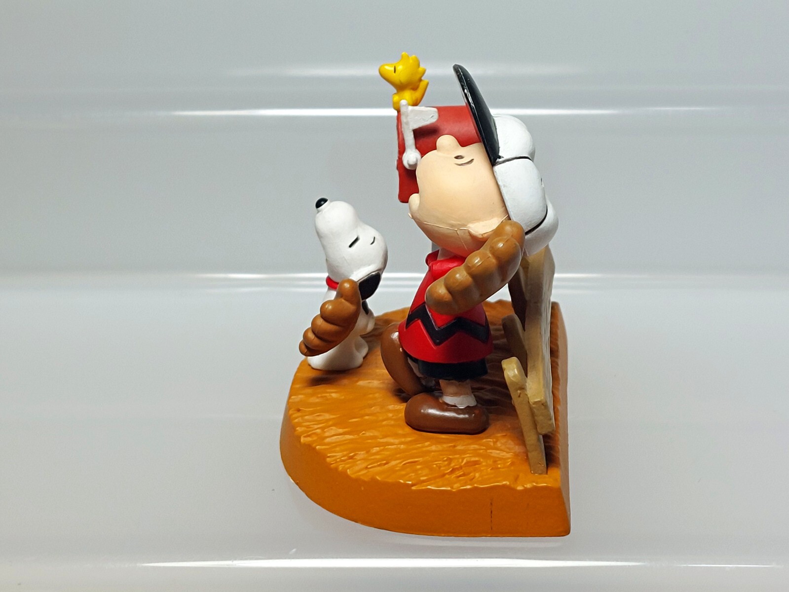 PEANUTS World of Snoopy CATCH (Special Color Ver) Figure Takara 1.8in