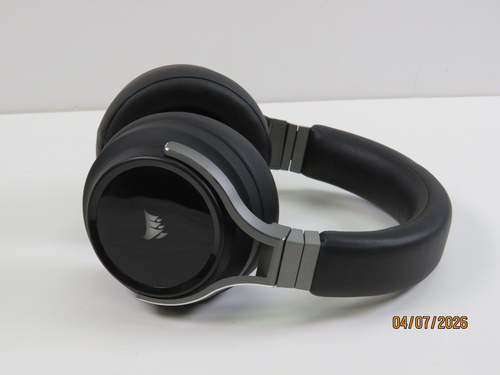 Corsair CA-9011185-NA Virtuoso RGB Carbon Headband Headset for Gaming [AC43]