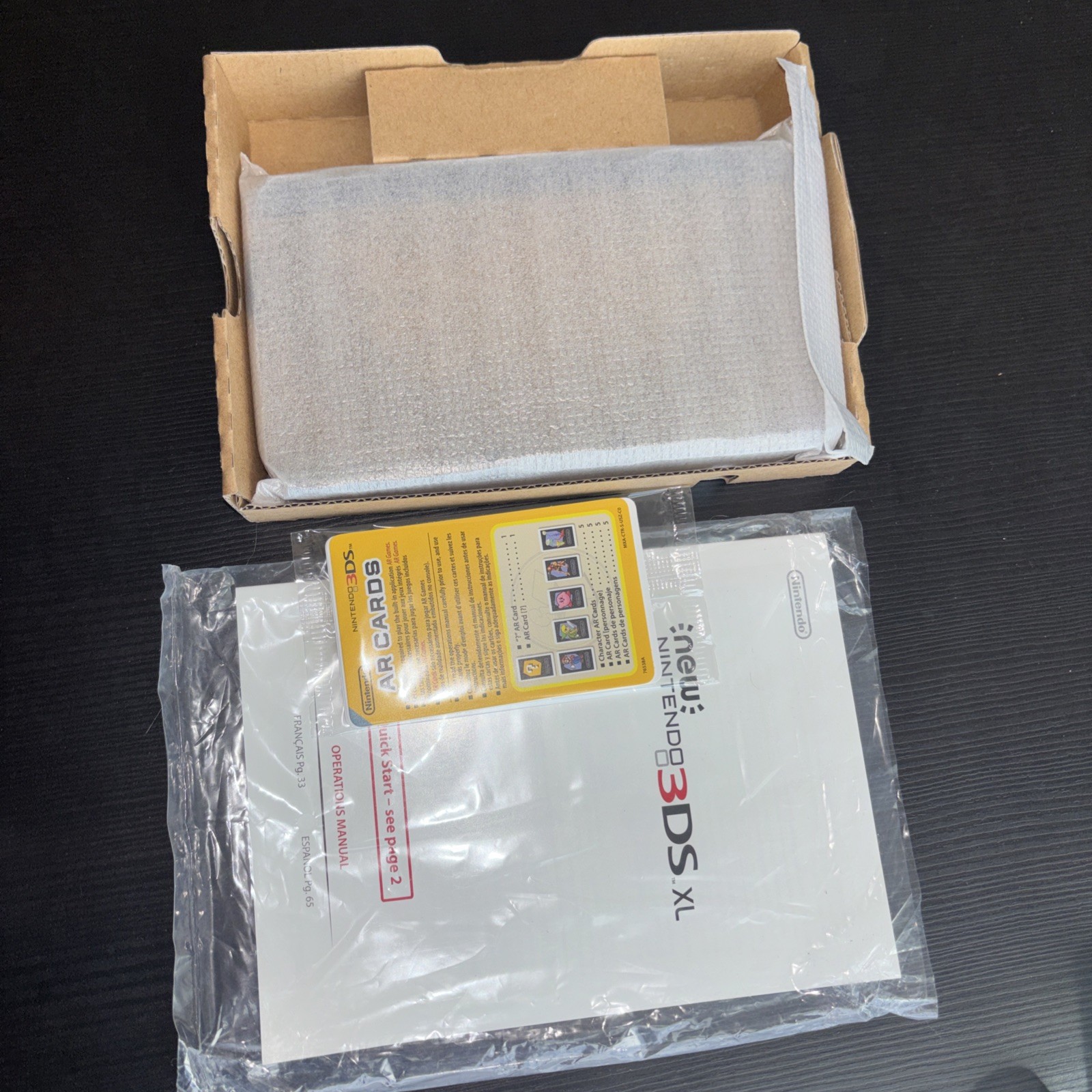Nintendo New 3DS XL Handheld System Hyrule Edition Complete in Box Zelda Gold