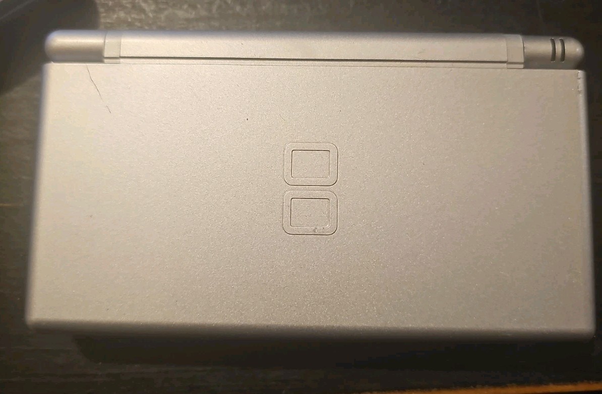Nintendo DS Lite Grey Silver Handheld Console with Charger TESTED AND WORKING