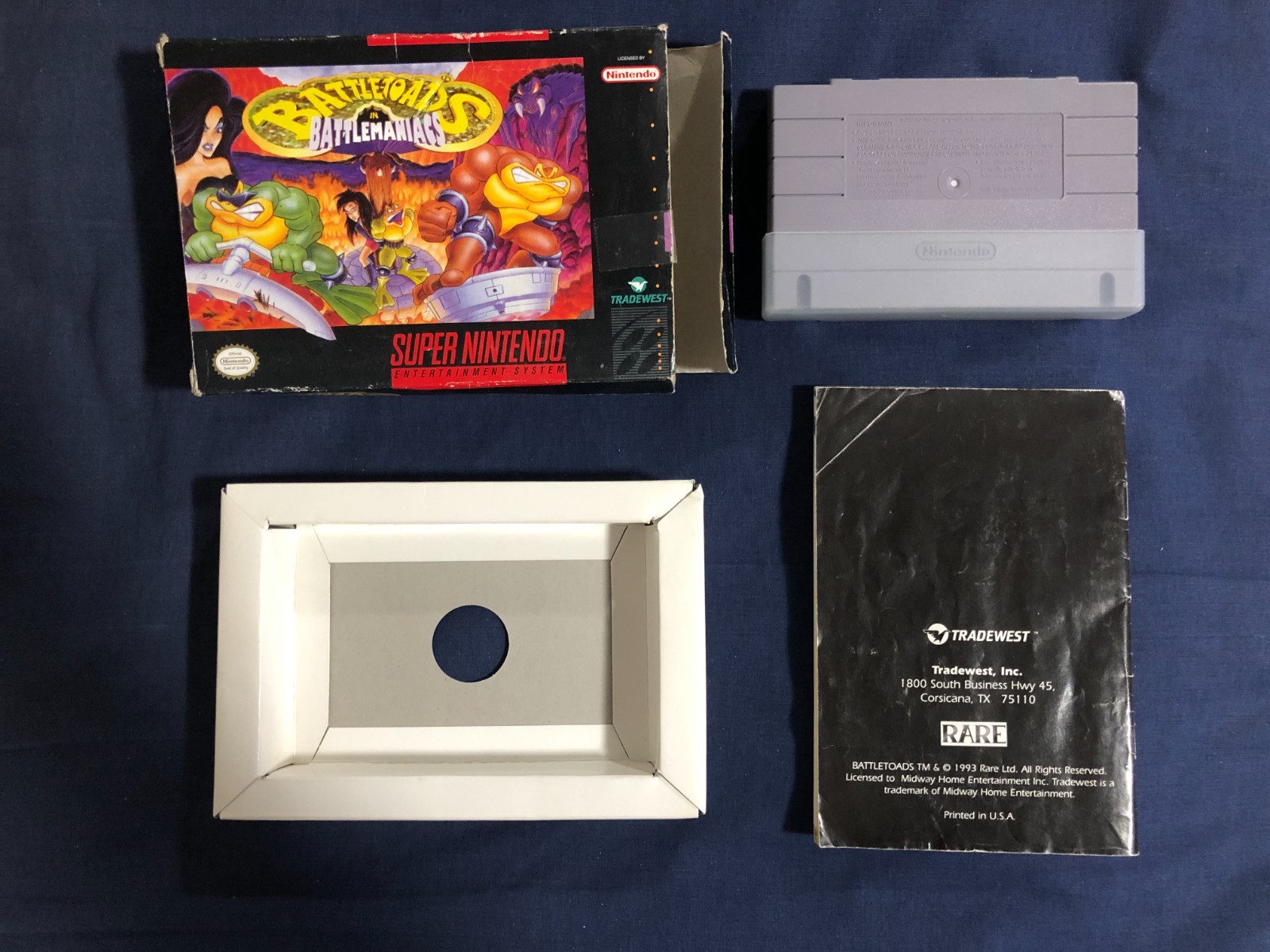 Battletoads in Battlemaniacs (SNES) (Majesco) CIB Damaged Box, Untested