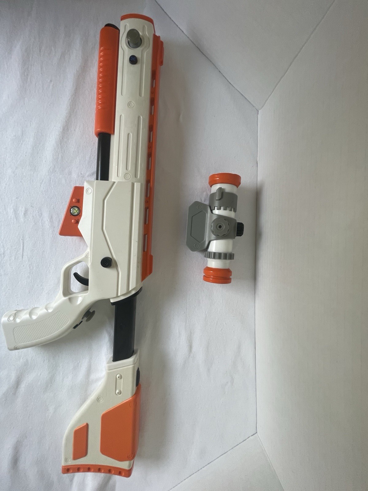 Activision Top Shot Elite Wireless Gun Controller White/Orange Xbox 360