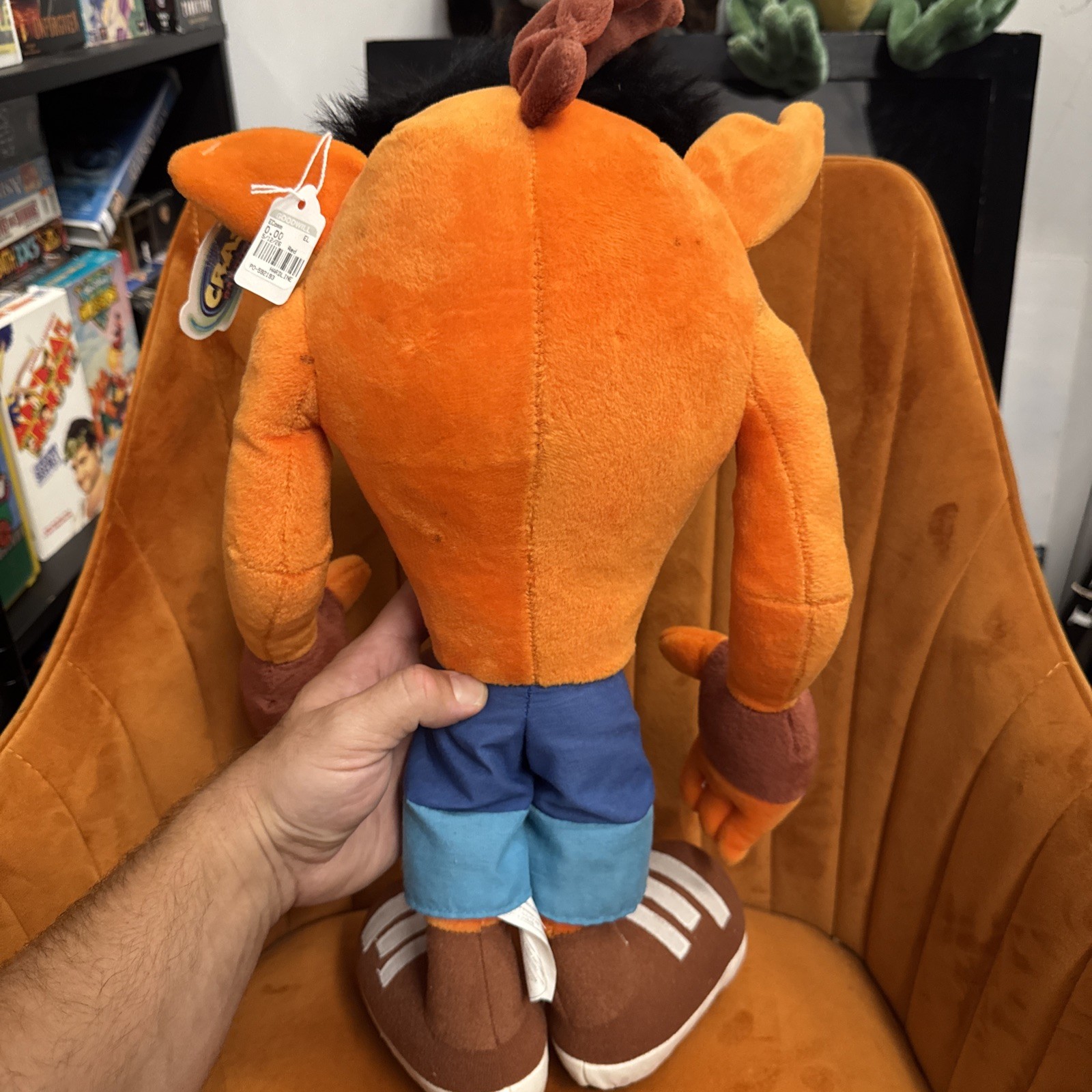 Vintage 20-inch 2001 Crash Bandicoot plush Play By Play Universal Studios Tagged