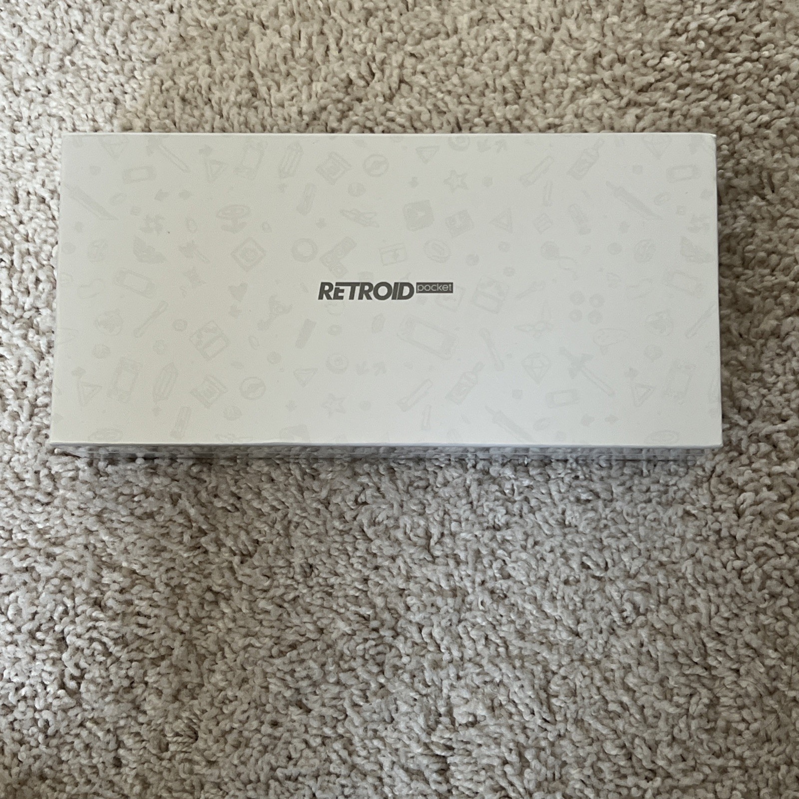 Retroid Pocket 6 Gaming Handheld, 12 GB RAM, 16Bit, Snapdragon 8 Gen 2, In Hand
