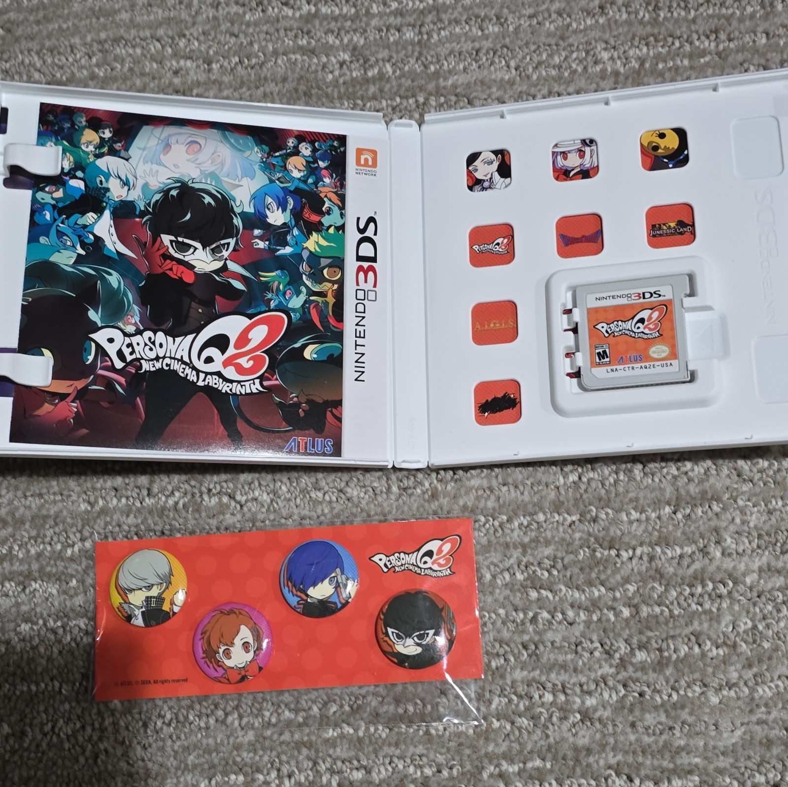 ATLUS Persona Q2: New Cinema Labyrinth (Nintendo 3DS) w/ Launch Edition Pins