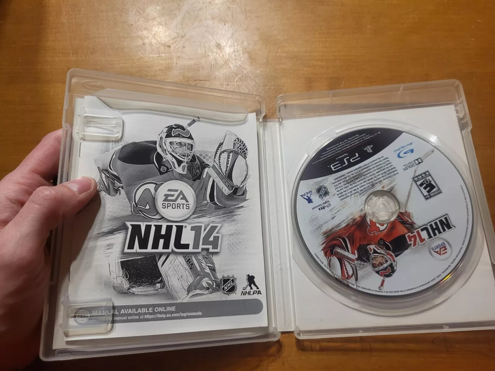 NHL 14 Hockey Video Game Sony PlayStation 3 E-Everyone EA Sports