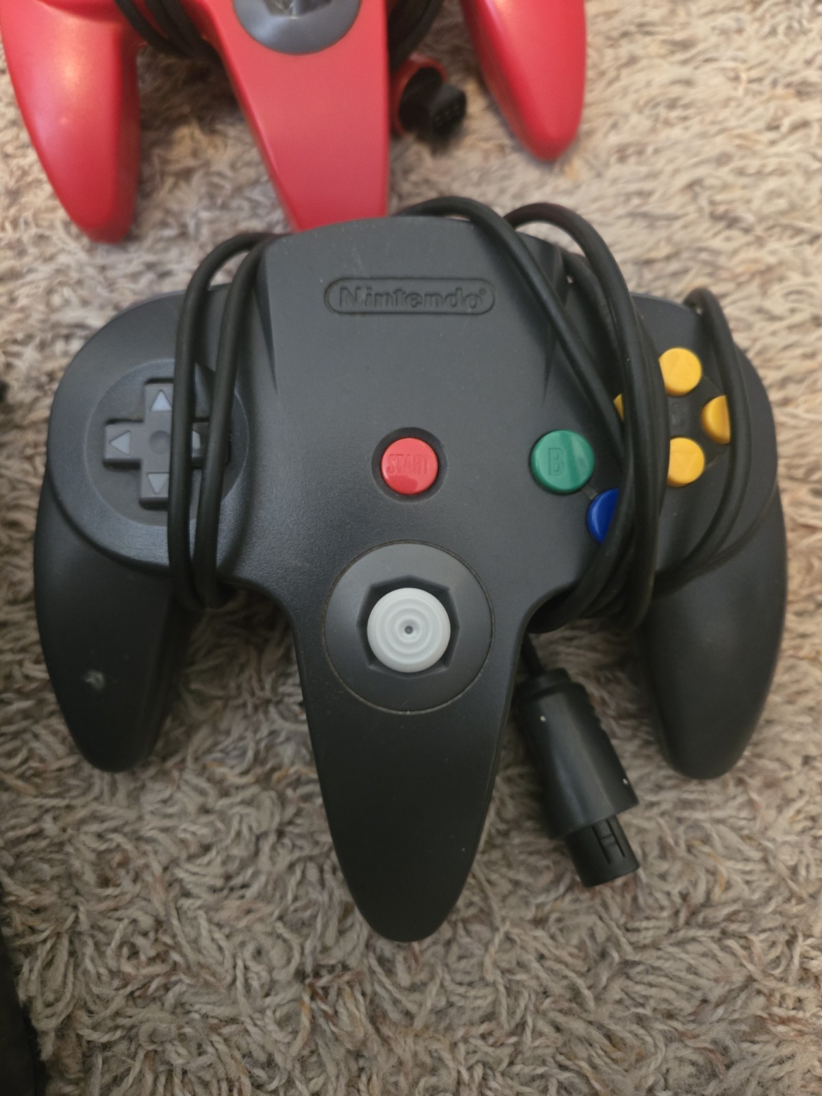 Nintendo 64 console with 8 games and 2 Controllers N64 KEN GRIFFEY WWF