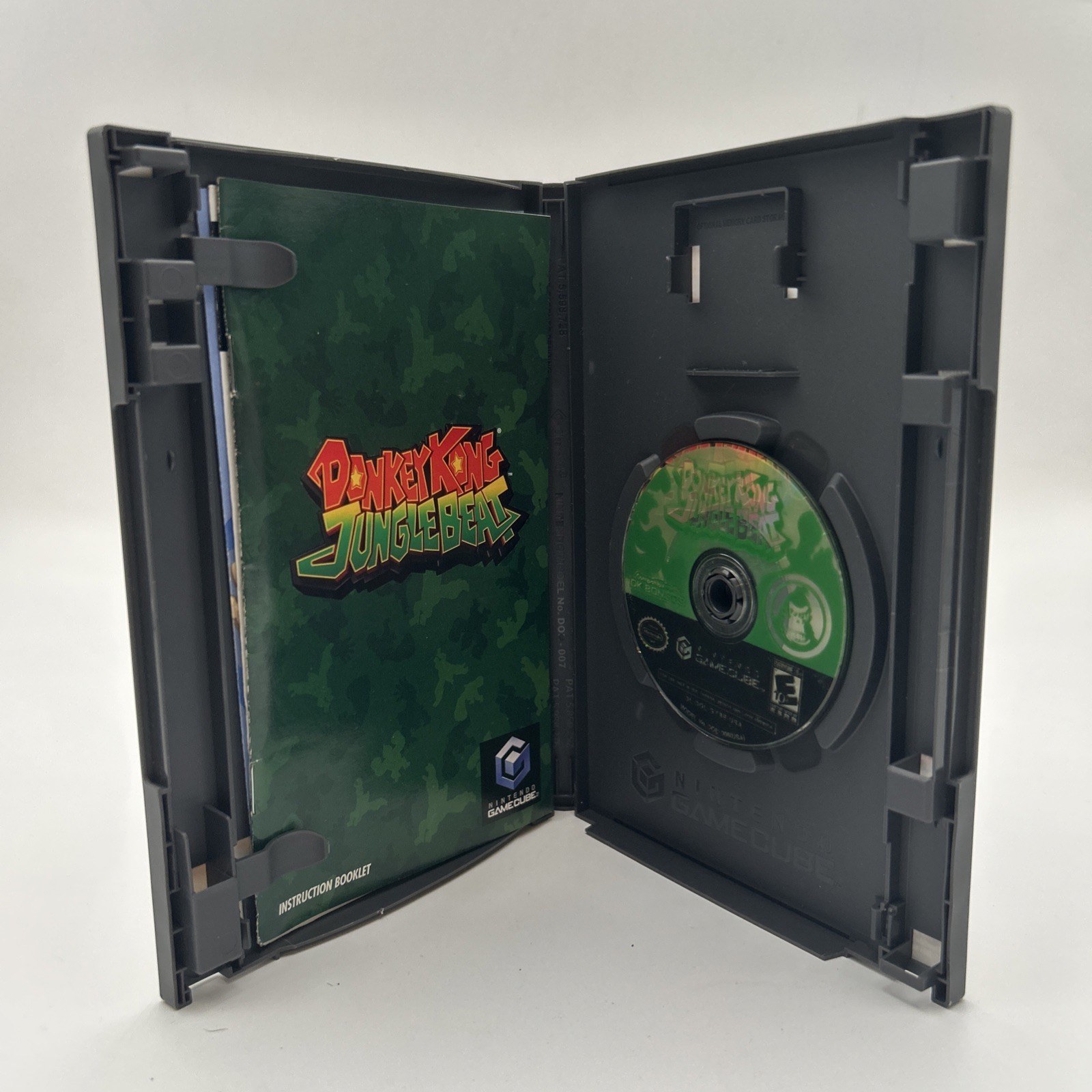 Donkey Kong Jungle Beat CIB Complete + DK Bongos Nintendo GameCube Tested