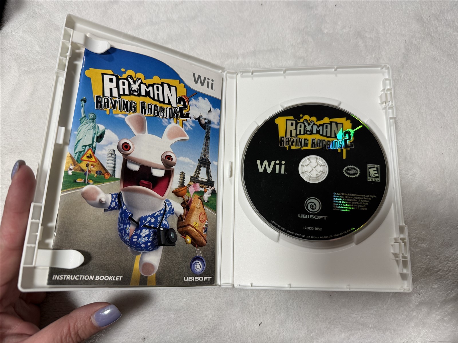 NINTENDO WII RAYMAN RAVING RABBIDS 2 COMPLETE GAME WITH MANUAL