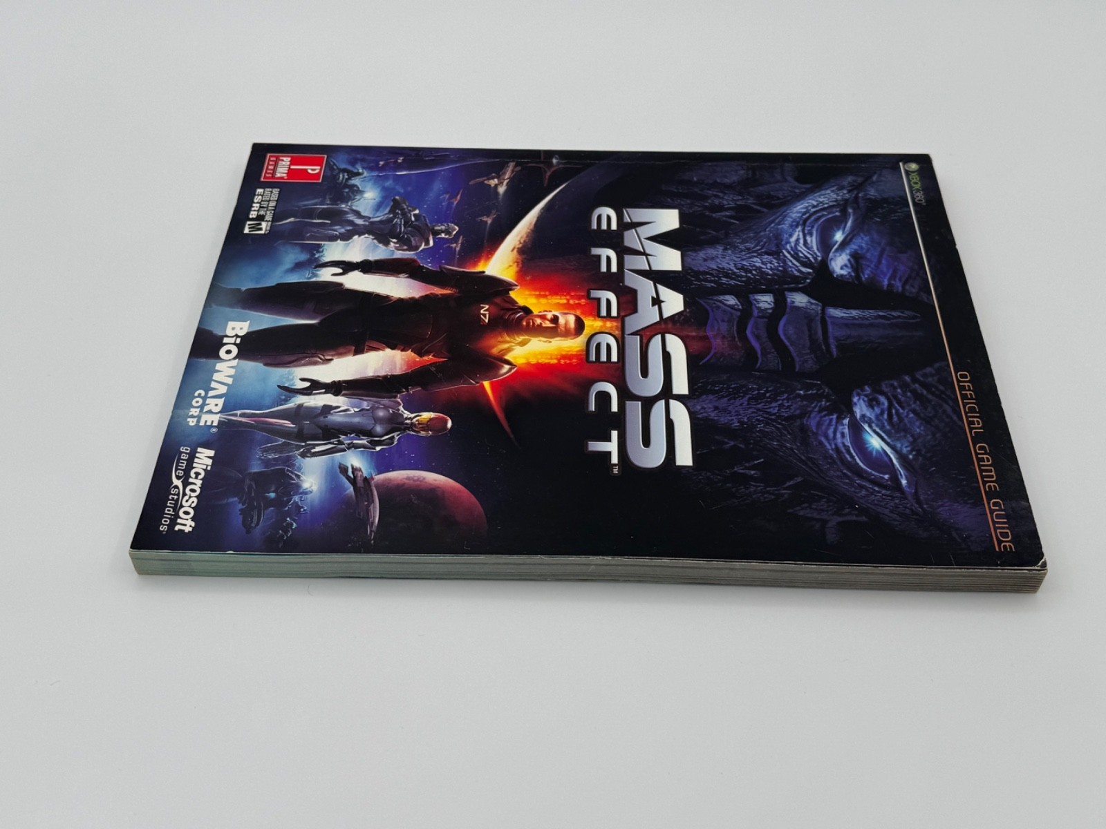 NEW Mass Effect 1 + Strategy Guide + World of Mass Effect Art Book (Xbox 360)