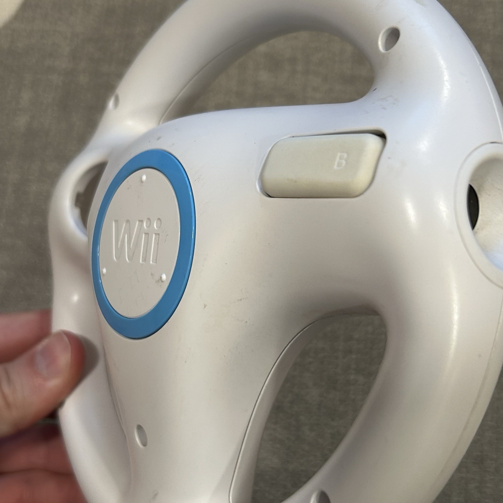 Genuine Nintendo Wii Steering Wheel Accessory RVL-024 White for Mario Kart Wii