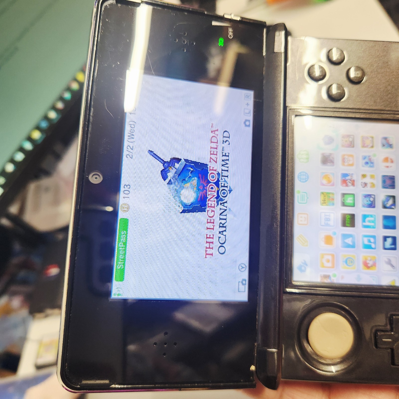 3DS Cosmo Black Handheld System CTR-001 W/GAMES – TESTED