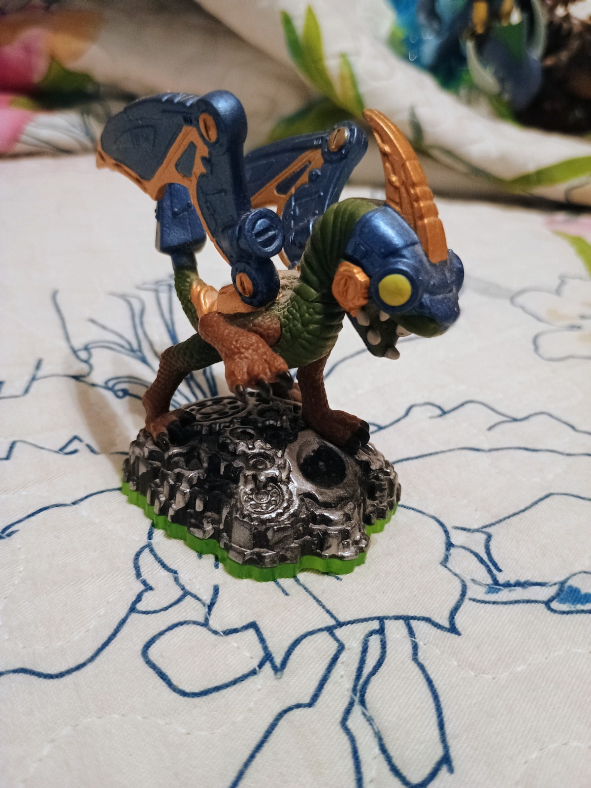 Skylanders Dragon Lot of 6 Figures:Drobot/Bash/Sunburn/Zap/Camo/Cynder