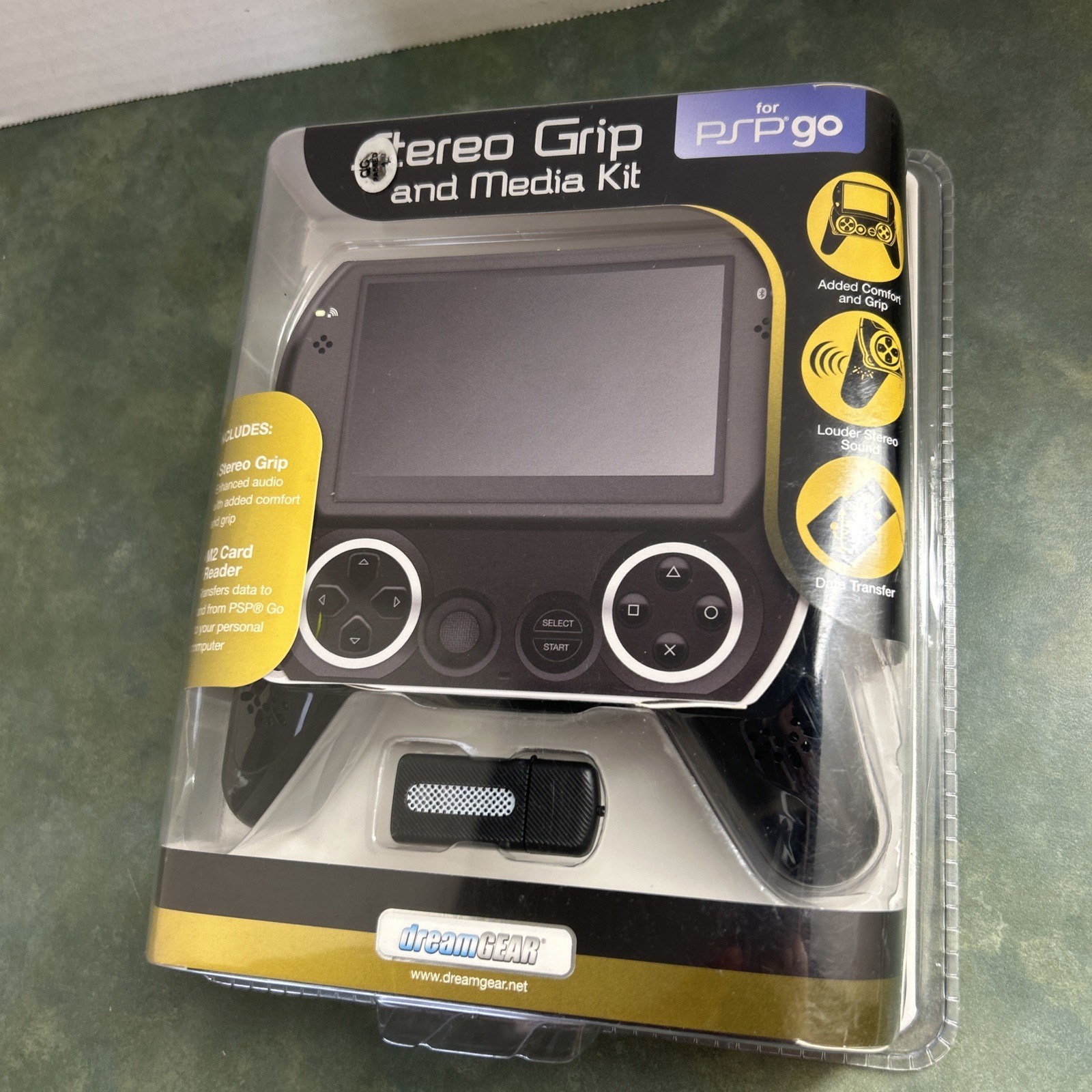 DreamGear Stereo Grip & Media Kit PSP Go Sealed Aftermarket M2 Card Reader