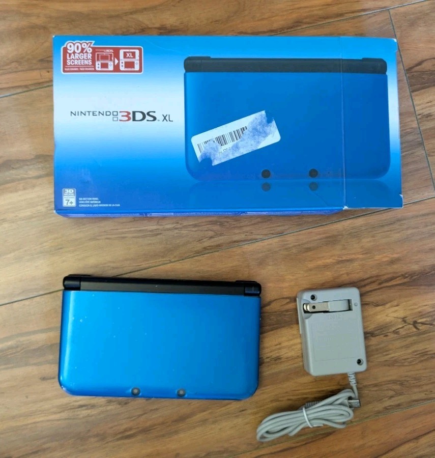 Nintendo 3DS XL Blue Console Complete in Box | Open-Box