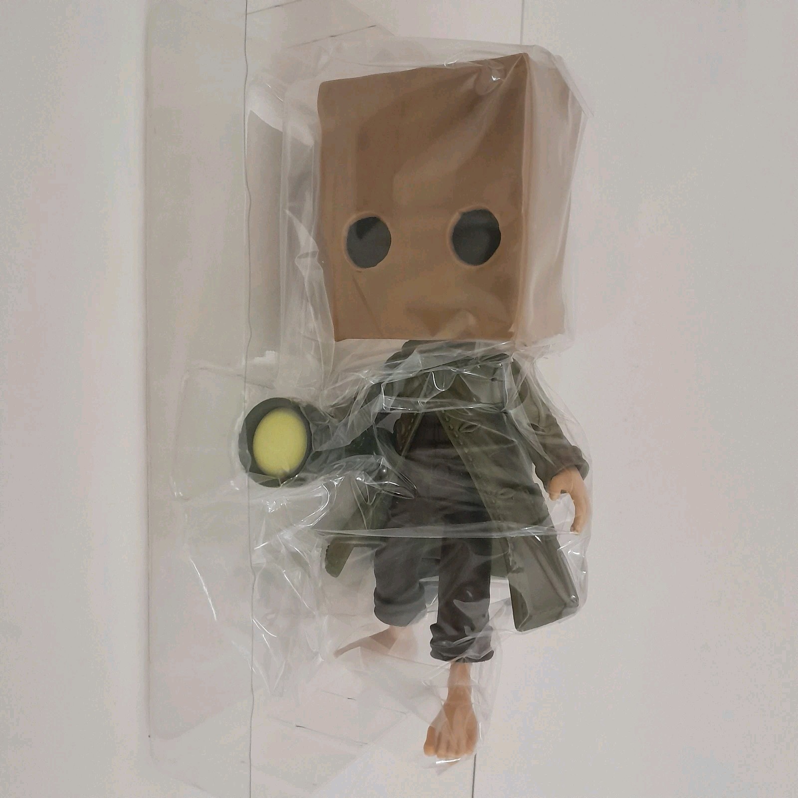 Little Nightmares Mono Figure Banpresto Statue 6.7″ Bandai Spirits