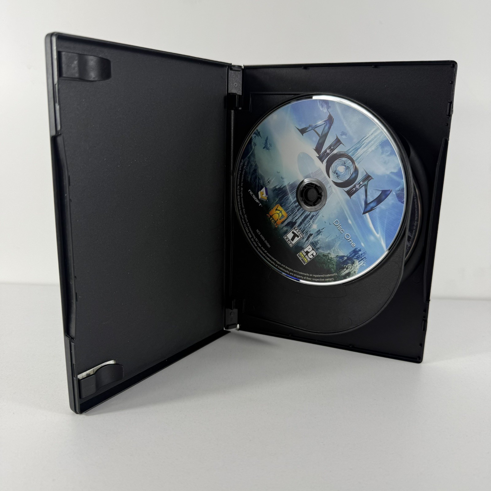 AION Limited Collector’s Edition PC DVD-ROM (2009) Complete w/ Sealed Figure