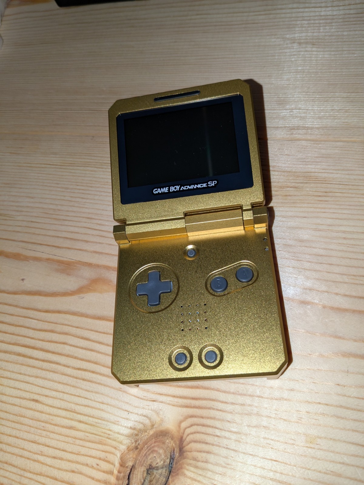Gameboy Advance SP – BoxyPixel Hinged Metal with IPS Screen & USB-C Aluminum