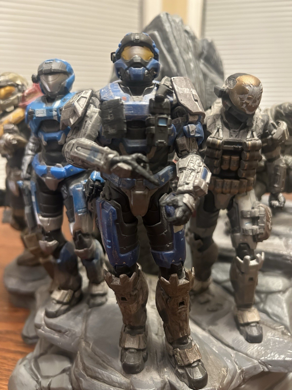 Halo Reach Legendary Edition Statue Noble (MISSING SOME WEAPONS)