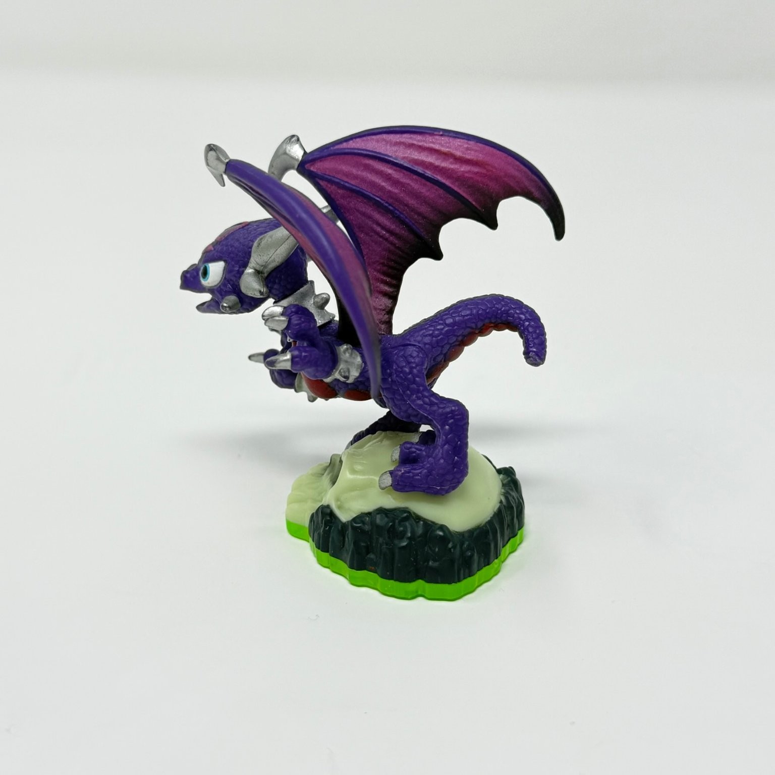 Activision Skylanders Cynder Character Figure Toys to Life Multi-Platform